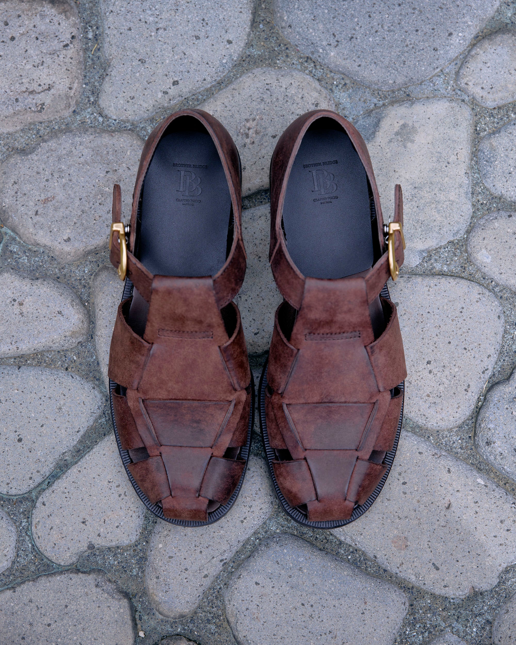 HEMINGWAY SCRATCH MAROON/COW