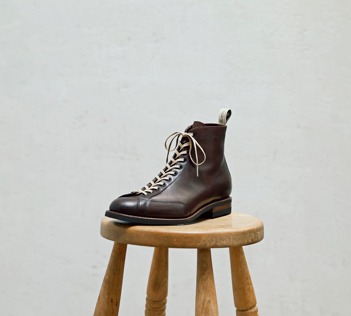 時間とともに深まる、VINTAGE BROWN CALFの魅力。「HENRY VINTAGE BRN/CALF」2026.10.15 発売