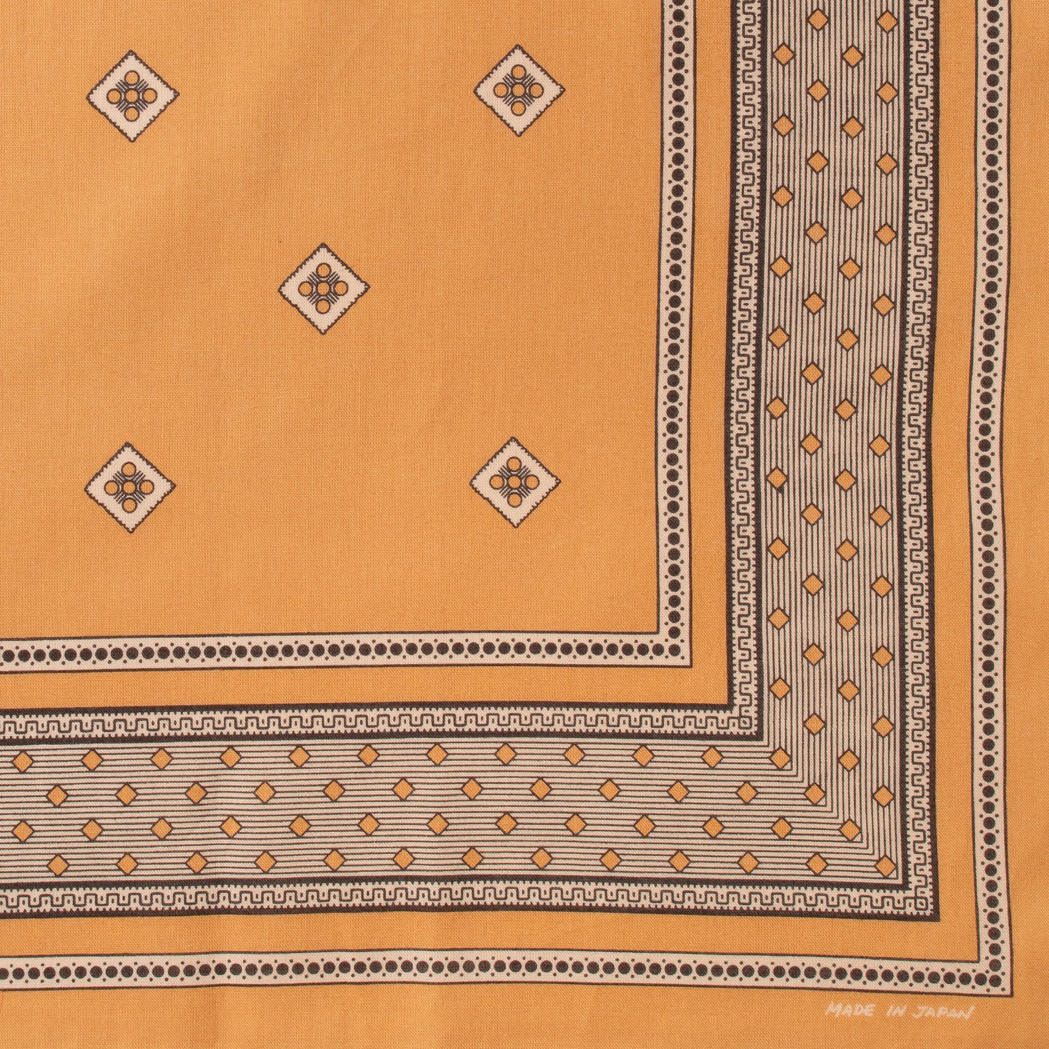 “Champagne” (70x70) -One ear brand-