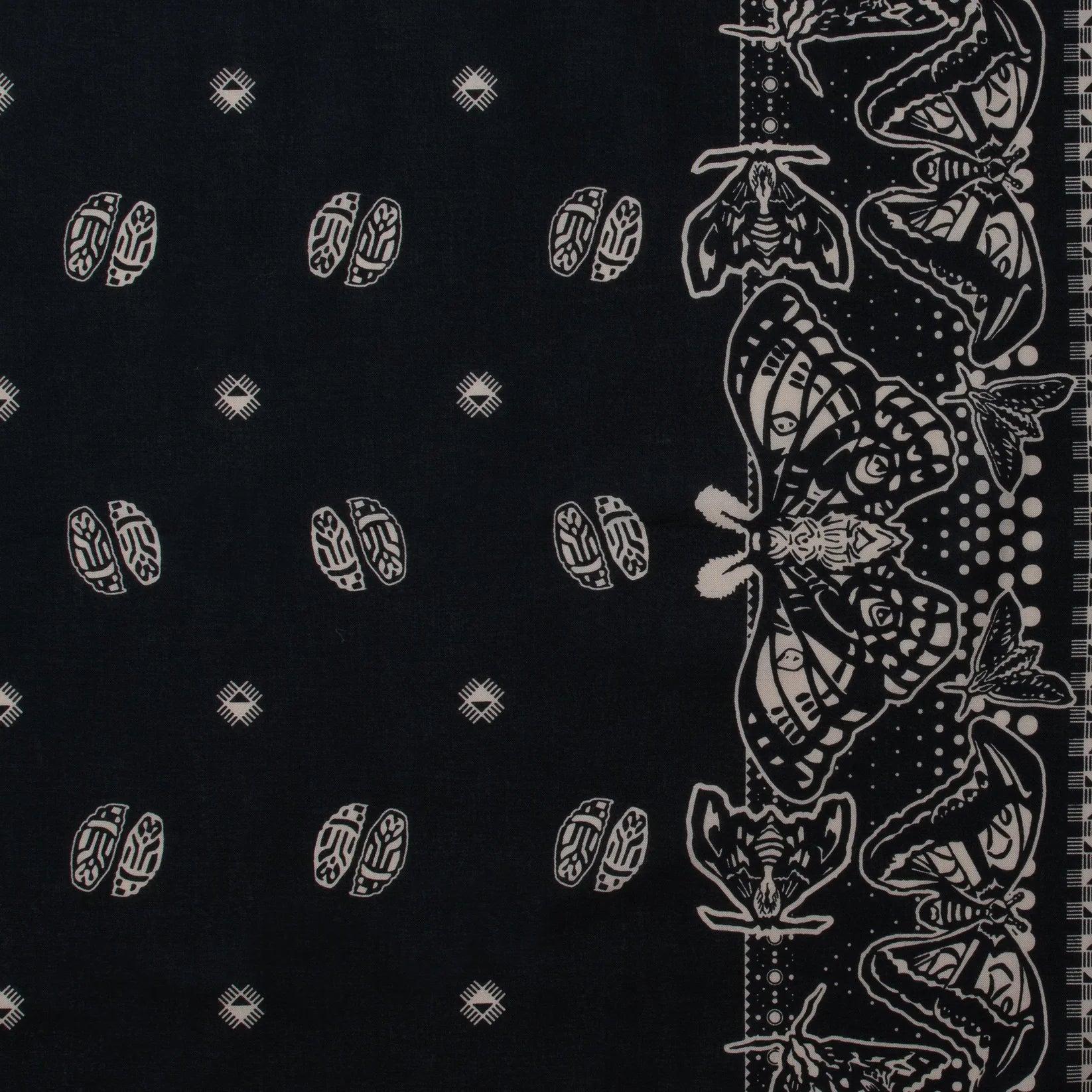 “Nighthings” (90x90)  -One ear brand-