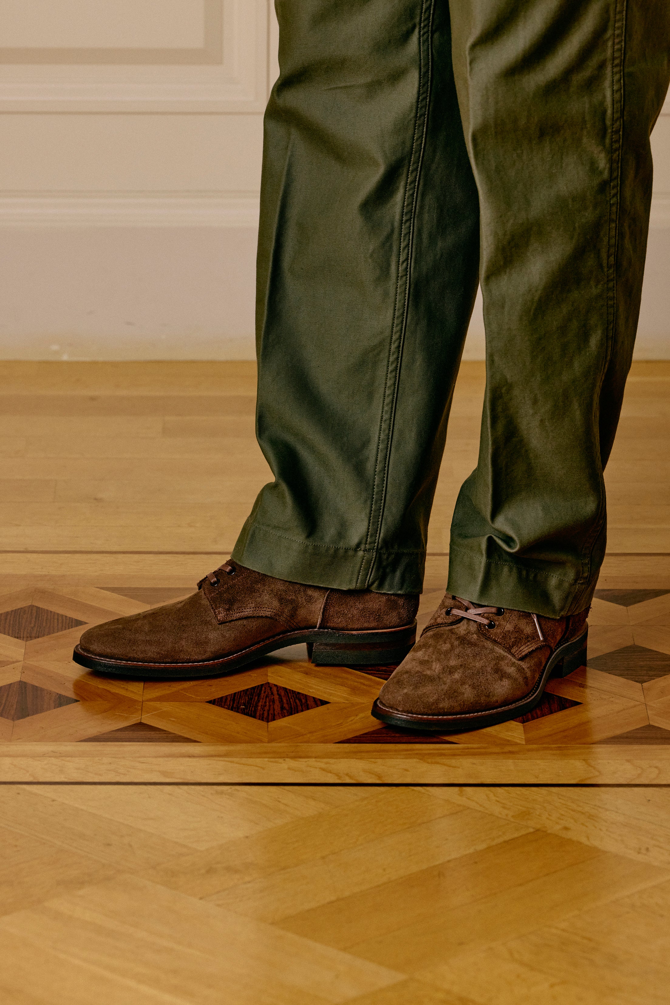 ESCAPE II Chestnut Brown/Roughout 