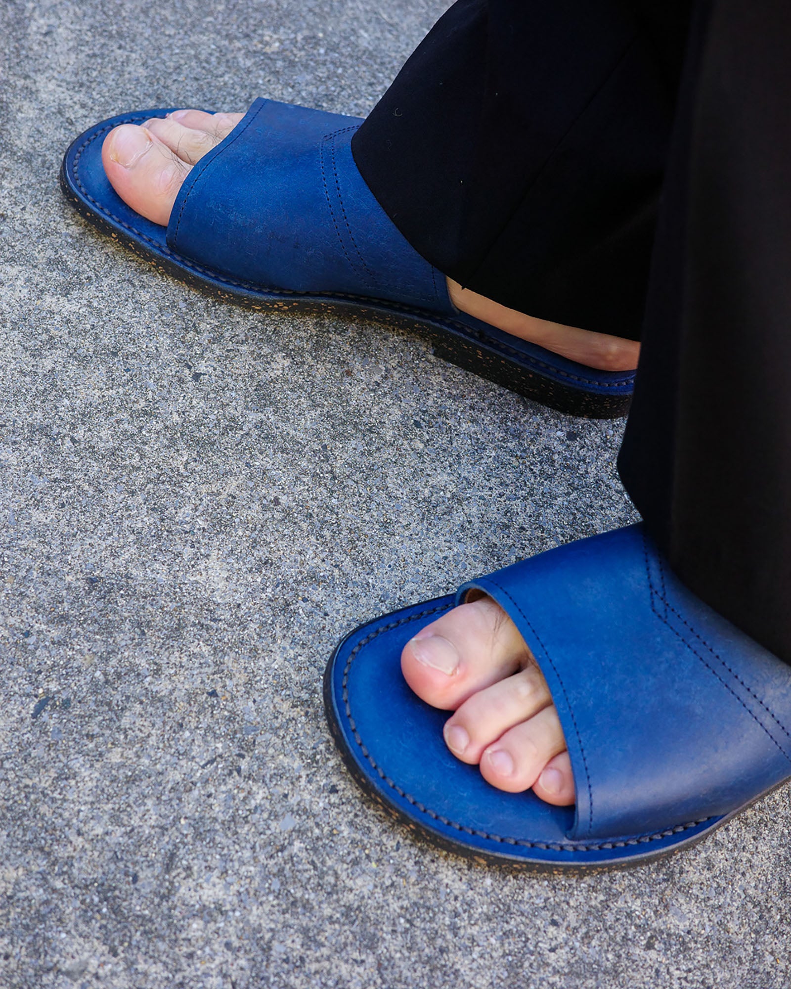 卢卡刮擦酒红色 - 接受预订 -