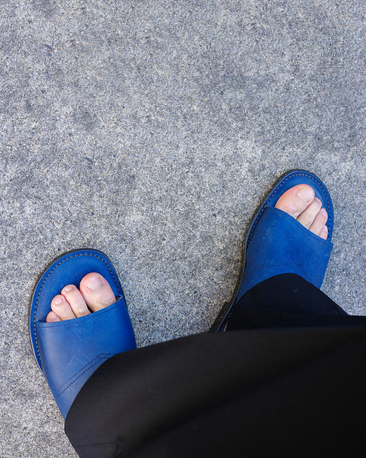 卢卡刮擦酒红色 - 接受预订 -